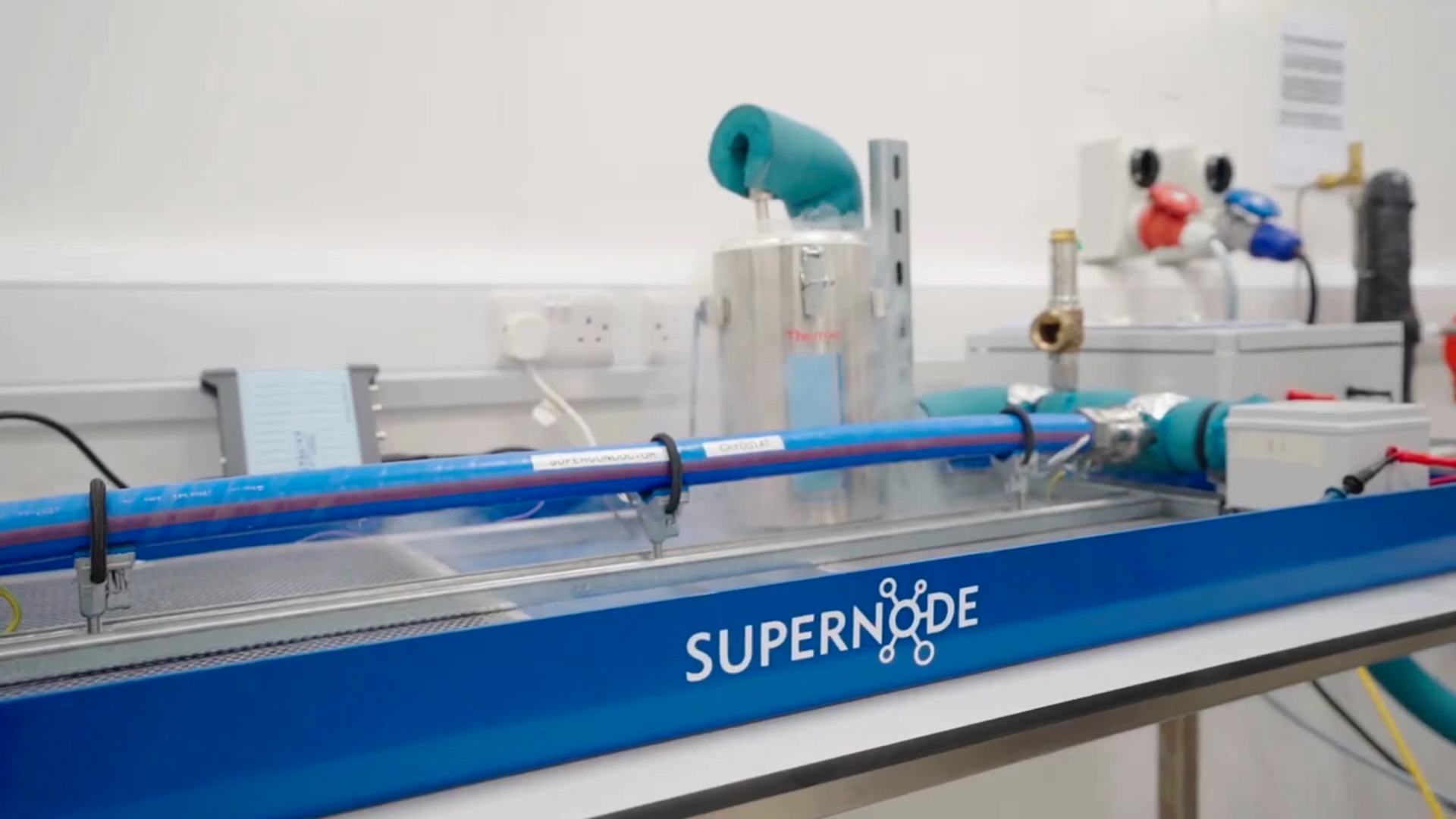 CERN and SuperNode have launched a collaboration to develop a novel type of insulation for superconducting cables, in an effort to improve energy transmission and accelerate the transition to renewable energy. (Image: SuperNode)